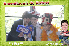 Fotos do evento Rafael - 03.09.11. Foto numero 010 da Social Click Fotografia Digital, do Rio de Janeiro, RJ, que faz fotos divertidas, fotos malucas, fotos com fantasias, fotos na hora, fotografia maluca, fotografia divertida com molduras personalizadas. fotos divertidas malucas foto maluca animadas animado rj rio de janeiro divertida fantasia animada aniversario 15 anos fotografos casamento fotografia noivos fotografias digital