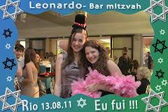 Fotos do evento Leonardo - 13.08.11. Foto numero 19 da Social Click Fotografia Digital, do Rio de Janeiro, RJ, que faz fotos divertidas, fotos malucas, fotos com fantasias, fotos na hora, fotografia maluca, fotografia divertida com molduras personalizadas. fotos divertidas malucas foto maluca animadas animado rj rio de janeiro divertida fantasia animada fotografias casamento cidade www fotografos