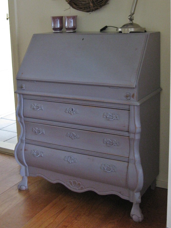 [secretaire24.jpg]