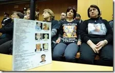 Alcuni parenti e amici delle vittime in aula al processo Thyssen