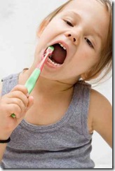 bahaya sikat gigi setelah makan
