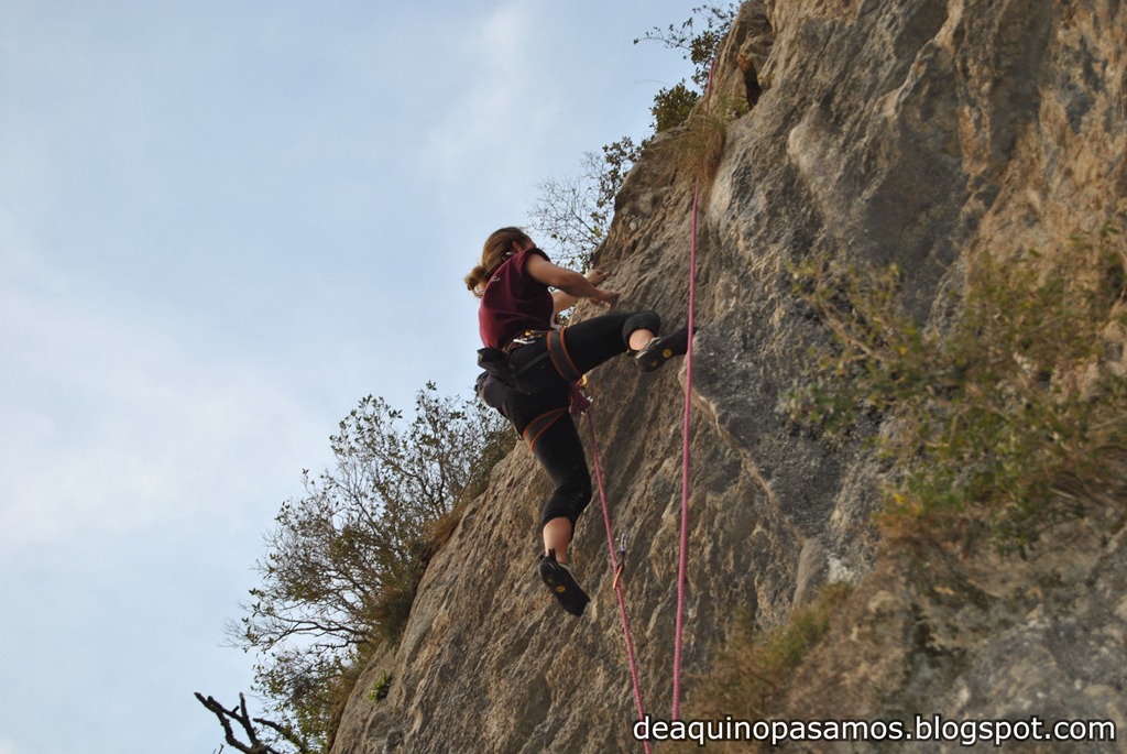 [Escalada%2520en%2520Las%2520Cabadas%2520%2528Arenas%2520de%2520Cabrales%252C%2520Asturias%2529%2520%2528Ade%2529%25205246%255B7%255D.jpg]