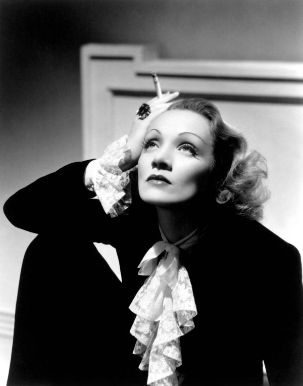 dietrich-ruffles-suit1