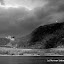 Blick auf den Drachenfels mit dem Drachenschloss.