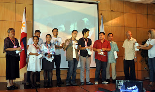 MCCID College Administration and Faculty receives a special token from MCCIDSO.