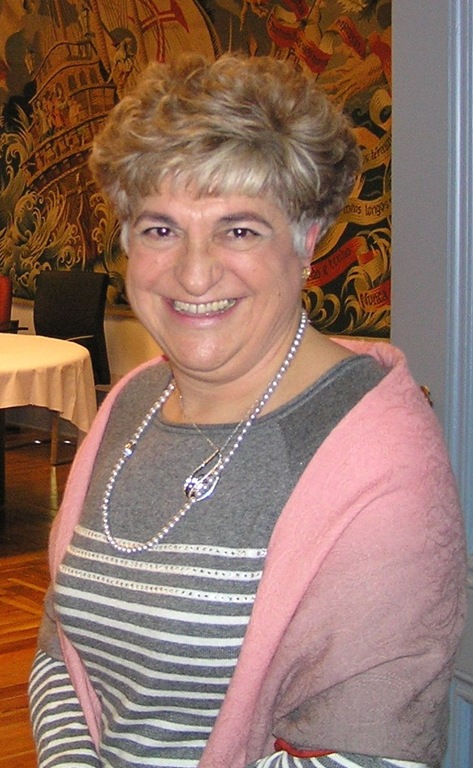 [Dra%2520C%25C3%25A9lia%2520Martins%255B9%255D.jpg]