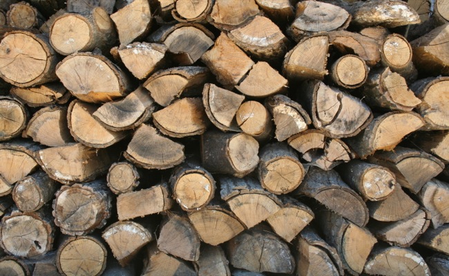 CC Photo Google Image Search Source is upload wikimedia org  Subject is Stack of firewood