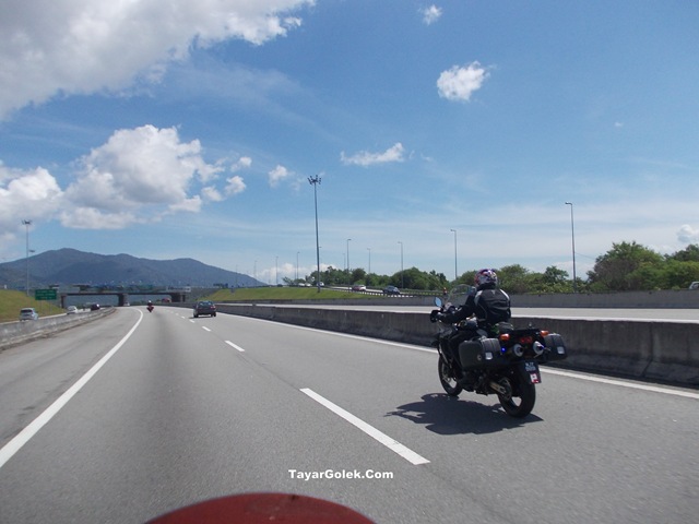 [DSCN29972.jpg]