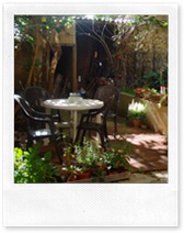 Cruzyhouse - Courtyard-2 Cruzyhouse - Courtyard-2