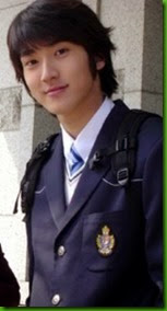 choi-siwon-uniform1