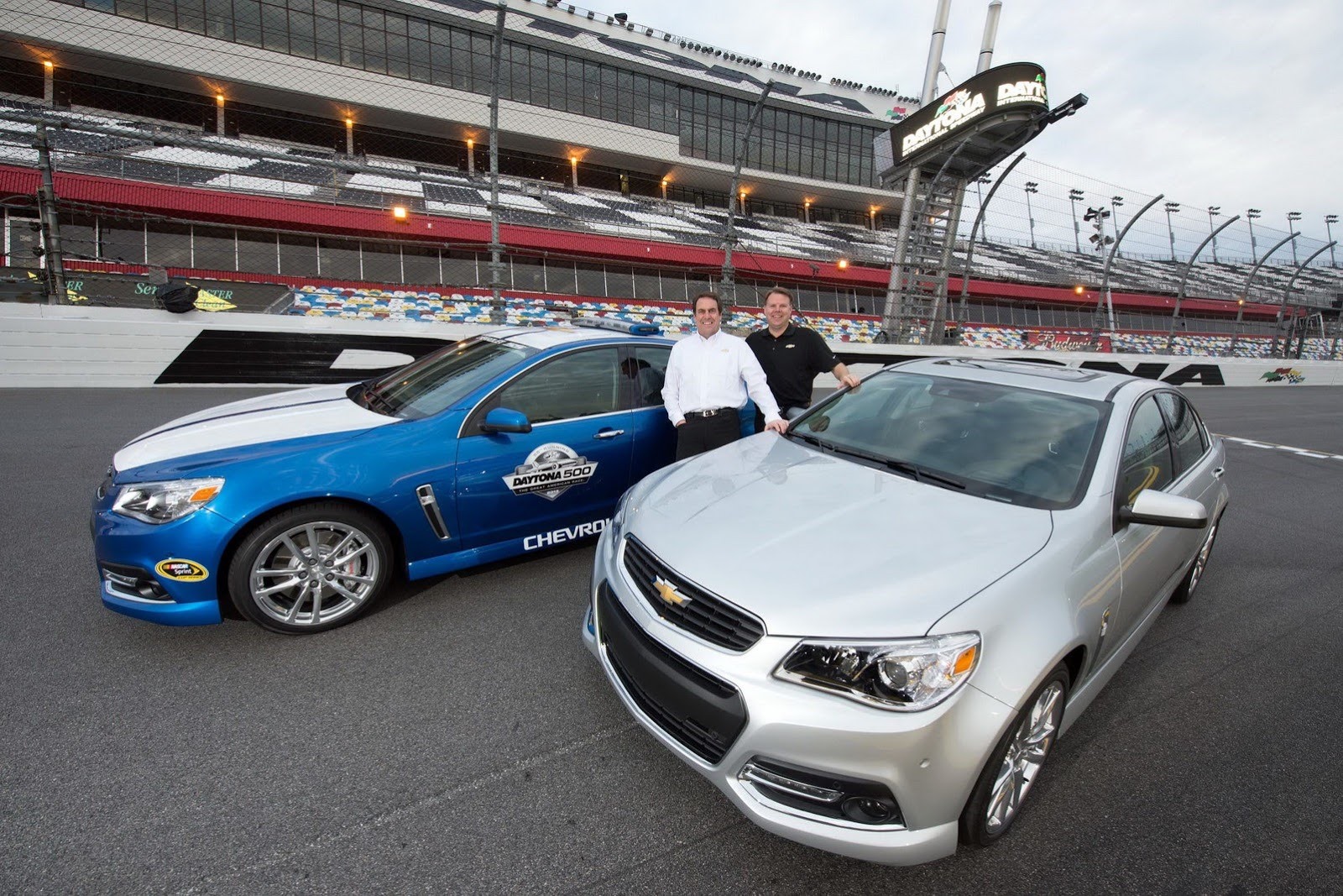[2014-Chevrolet-SS-4%255B2%255D%255B3%255D.jpg]