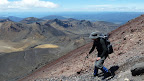 Abstieg vom Mt. Ngauruhoe (2287 m); Tongariro Northern Circuit, Tag 1.