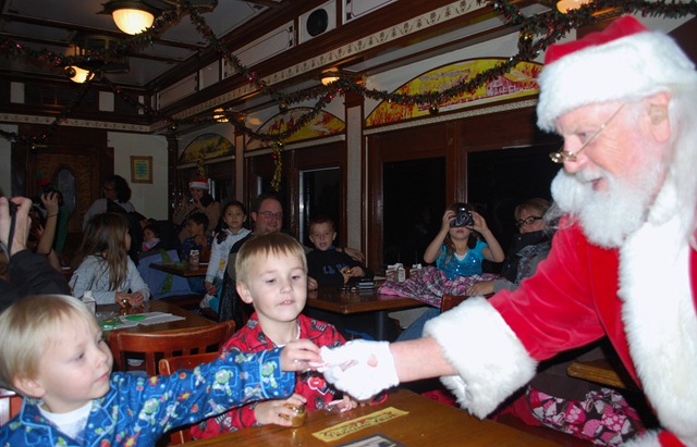 [Candy%2520cane%2520from%2520Santa%255B2%255D.jpg]