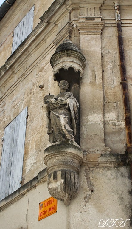 [St.%2520Remy-Tarascon%2520173%255B3%255D.jpg]