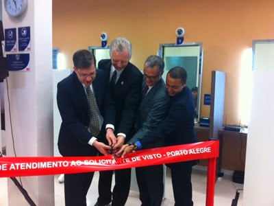 Centro de atendimento dos Estados Unidos é inaugurado em Porto Alegre Centro de atendimento dos Estados Unidos em Porto Alegre