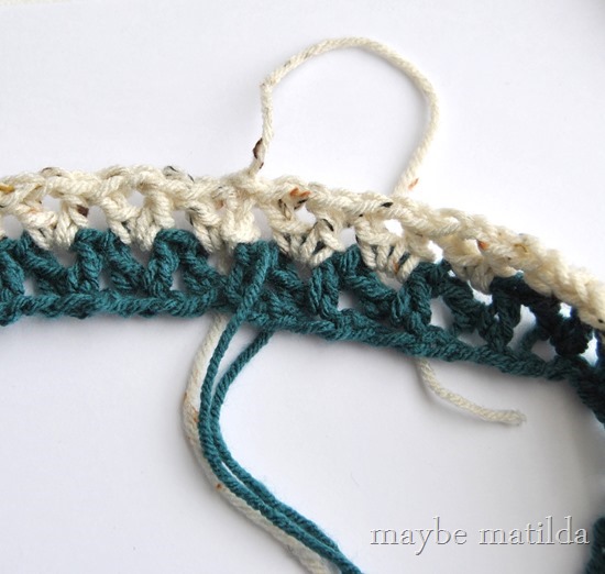 Photo Tutorial for Quick Striped V-Stitch Crochet Cowl