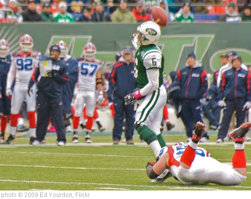 'NY Jets vs. Buffalo, Oct 2009 - 07' photo (c) 2009, Ed Yourdon - license: http://creativecommons.org/licenses/by-sa/2.0/