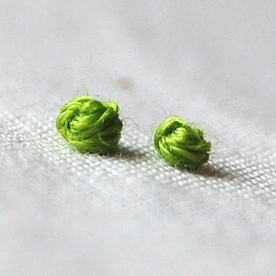 [how%2520to%2520make%2520a%2520french%2520knot%255B11%255D.jpg]