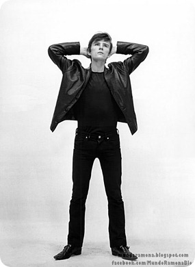 Stuart-Sutcliff-vintage-beefcake-30650342-544-750