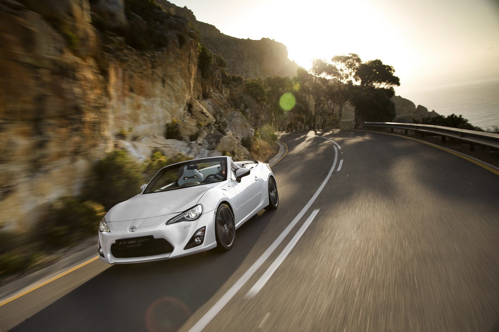 [Toyota-FT-86-Open-Top-7%255B2%255D.jpg]