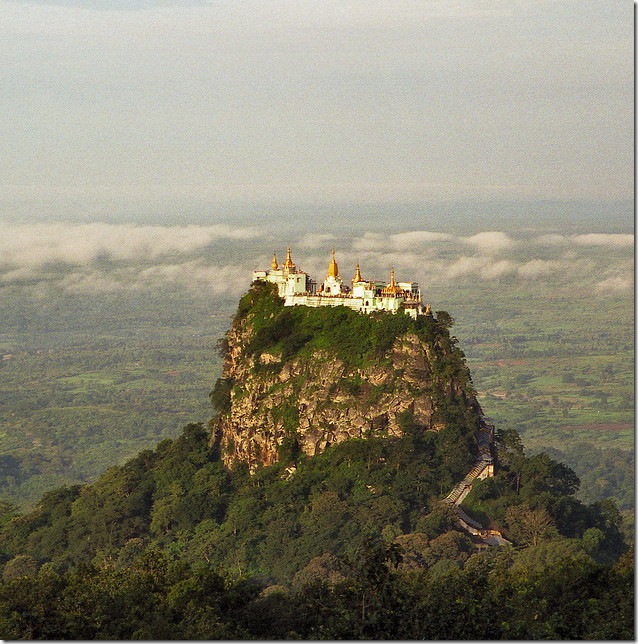 Mosteiro Taung Kalat taung_kalat