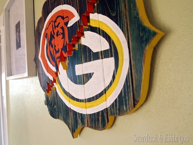 DIY 'Broken' bracket-shaped sign HOUSE DIVIDED {Sawdust and Embryos}