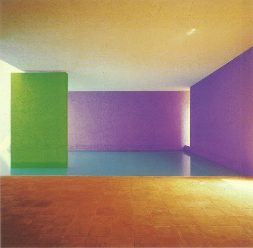 The bold paint, tile, and pool water, create what is often mistaken for a painting. Monterrey, Mexico. Mardo de Valdivia, 1985. (Pools, Kelly Klein, Rizzoli)