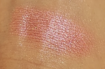 swatchchanelsombracremaabstraction swatchchanelsombracremaabstraction