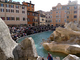 Rome on easter week is jam-packed with tourists.