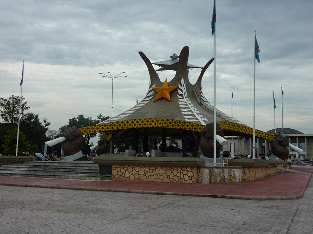 [monumenttouristiquemausoleldk3.jpg]