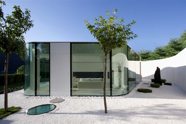 [fachada-casa-moderna-muros-de-cristal-Lago-de-Lugano%255B4%255D.jpg]