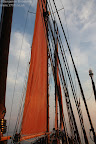 Evening light in the sails