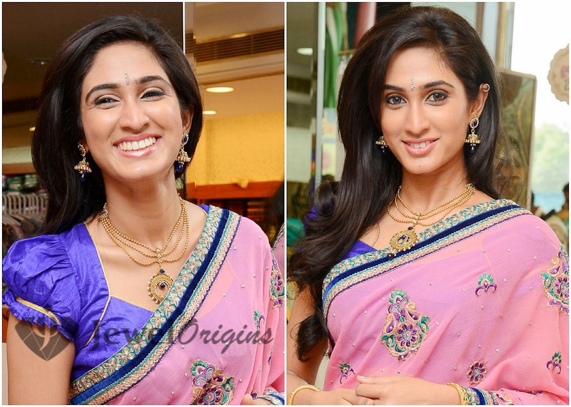 [Gold_Necklace%255B4%255D.jpg]