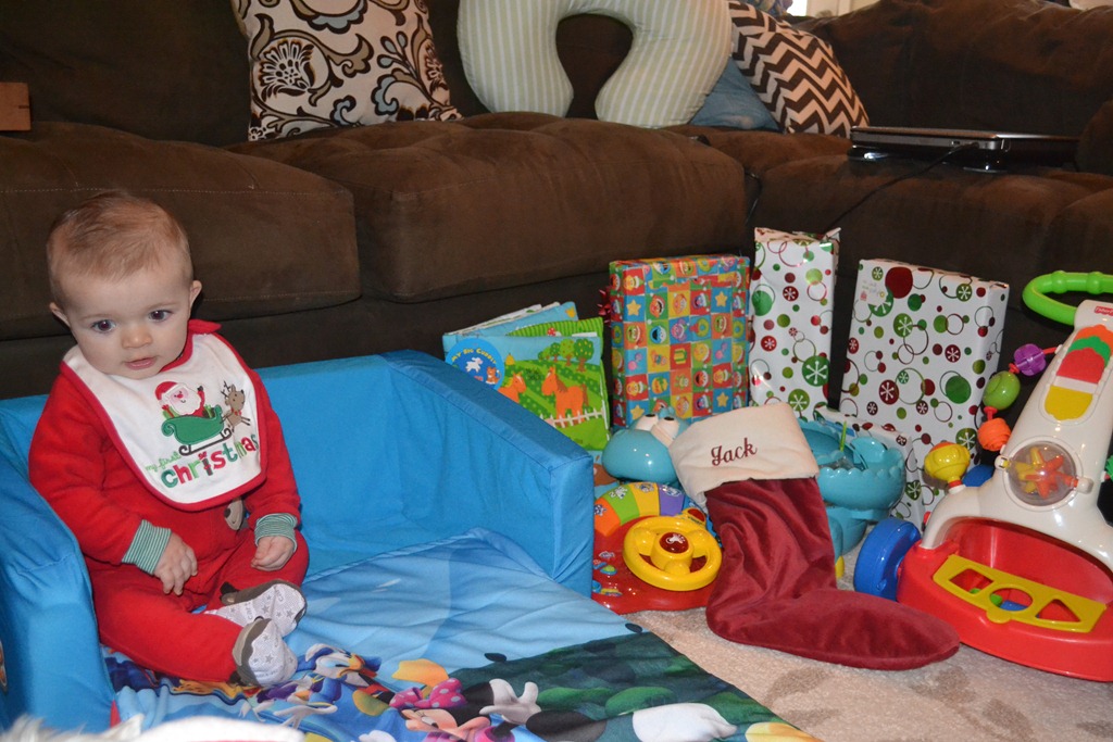 [2011.12.25%2520Christmas%2520Morning%2520%252817%2529%255B3%255D.jpg]