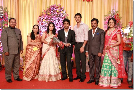 srikanth-at-gv-prakash-saindhavi-wedding-reception-photos-36