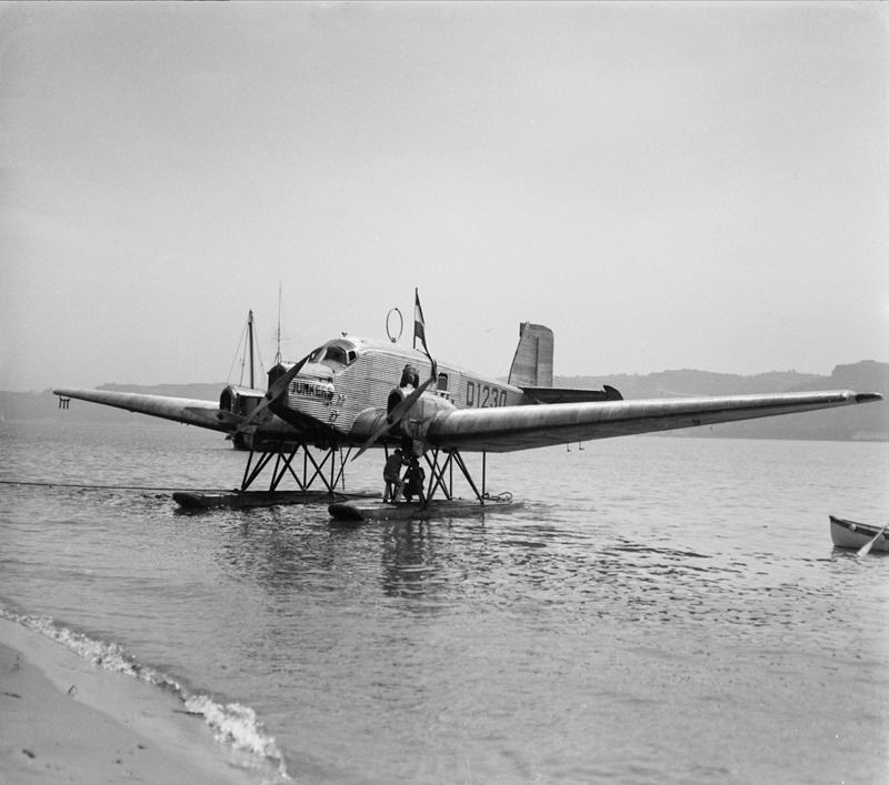 [Junkers-G2411.jpg]