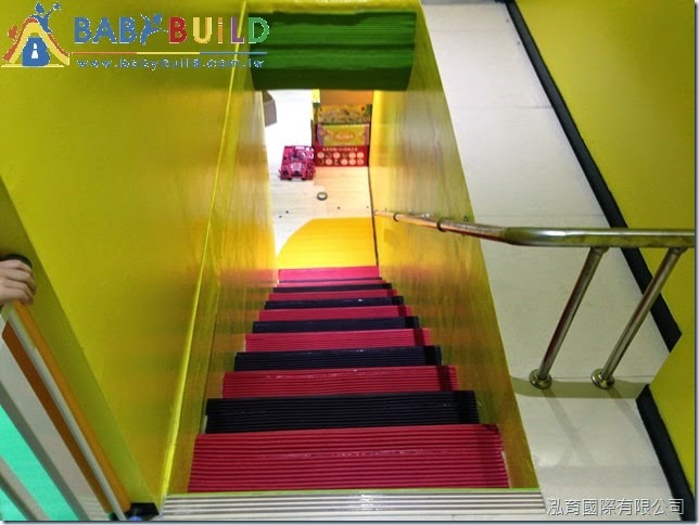 BabyBuild 樓梯防滑與防撞護條完工照 BabyBuild 樓梯防滑與防撞護條完工照