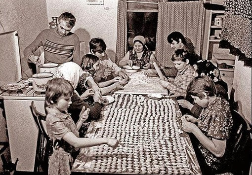 Пельменница и форма для вареников