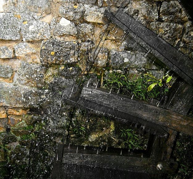 Spinning water wheel.png Spinning water wheel.png
