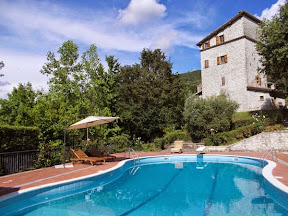 La Villa Spoleto with private pool LaVillaSpoleto sm Via Italia