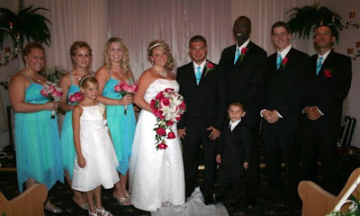 Wedding Boutiques on Bridal Boutique Near Cincinnati Wedding Dresses Chapel Boutique