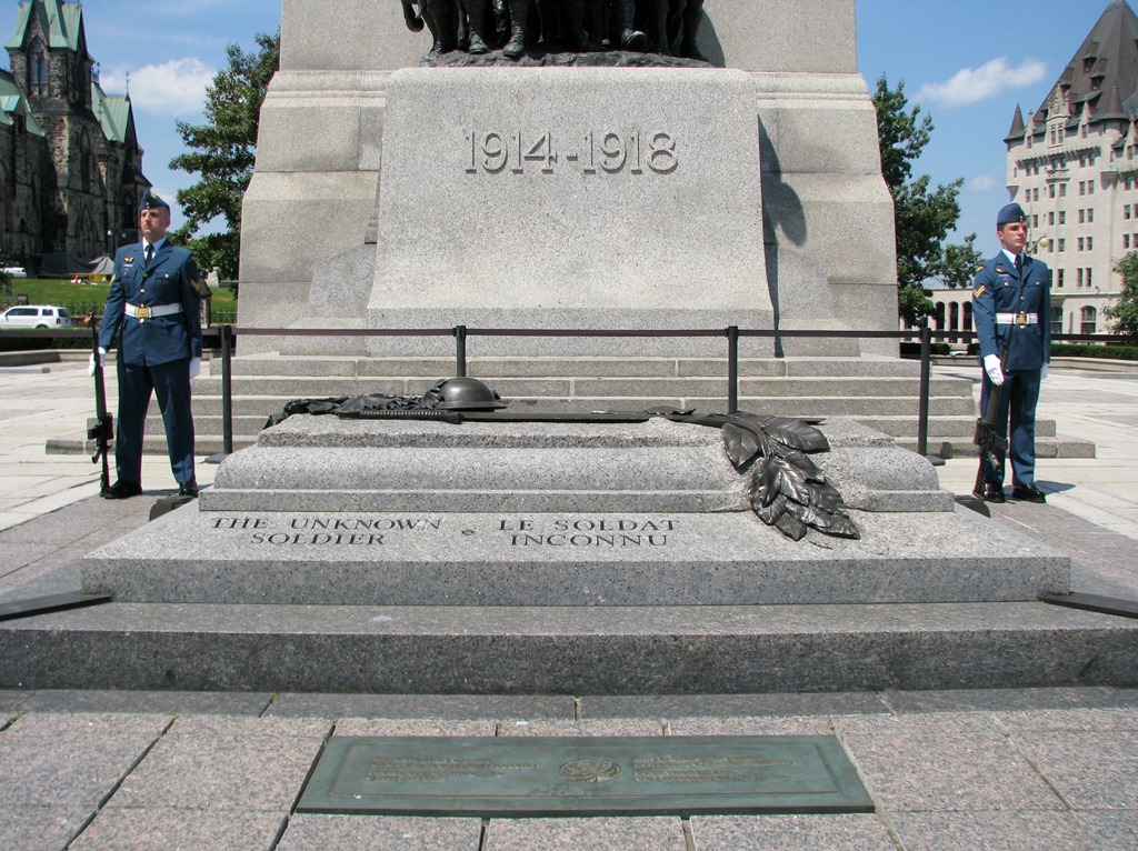 [6248%2520Ottawa%2520Wellington%2520St%2520-%2520Confederation%2520Square%2520-%2520the%2520Tomb%2520of%2520the%2520Unknown%2520Soldier%2520with%2520Sentries%2520each%2520side%255B3%255D.jpg]