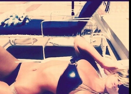 [sexy%2520paulina%2520gretzky%2520twitter%252035%255B2%255D.jpg]