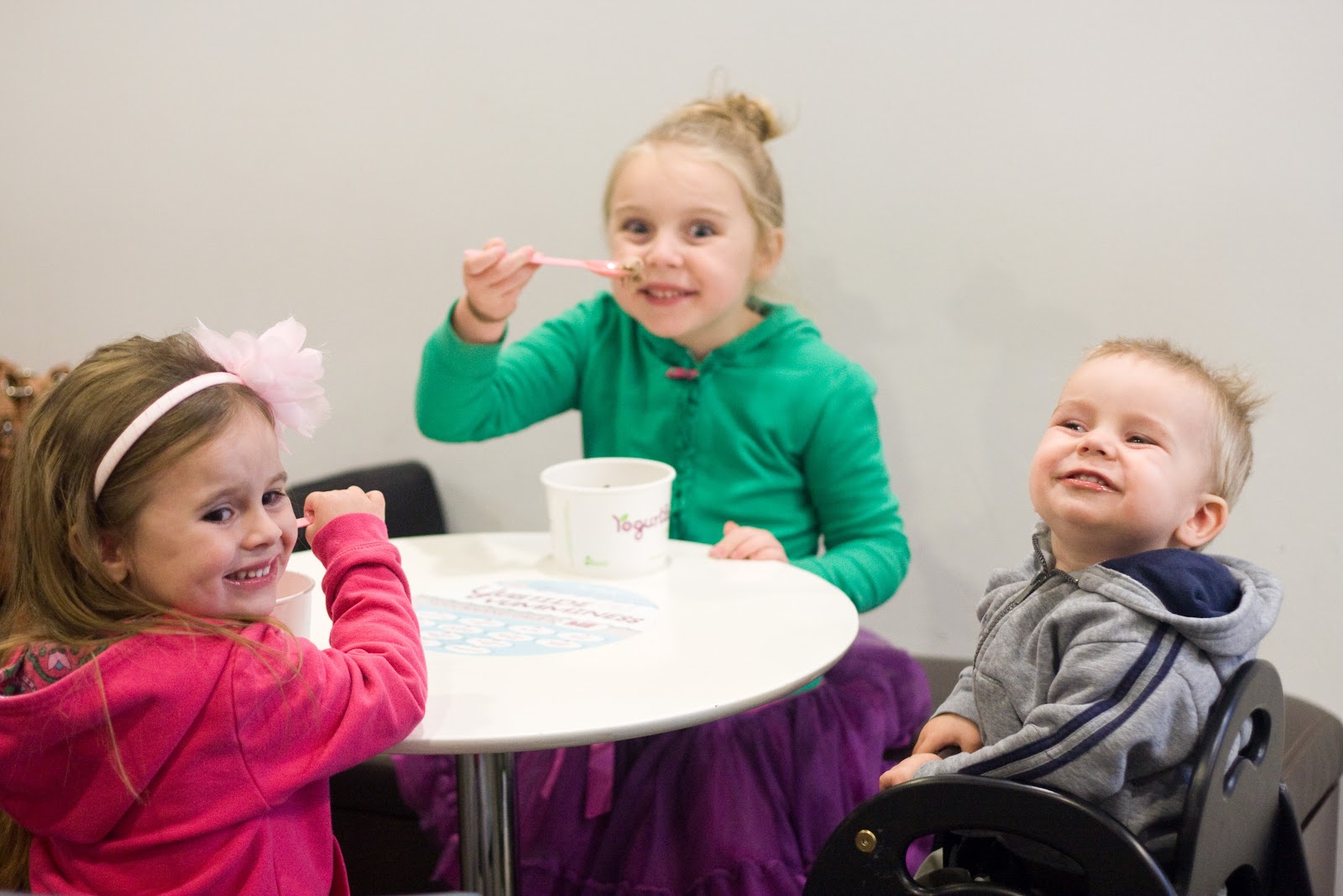 [12.3.12-yogurtland-soph-tess-jacob8.jpg]