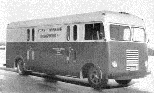 [York_Twp_bookmobile_19479.jpg]