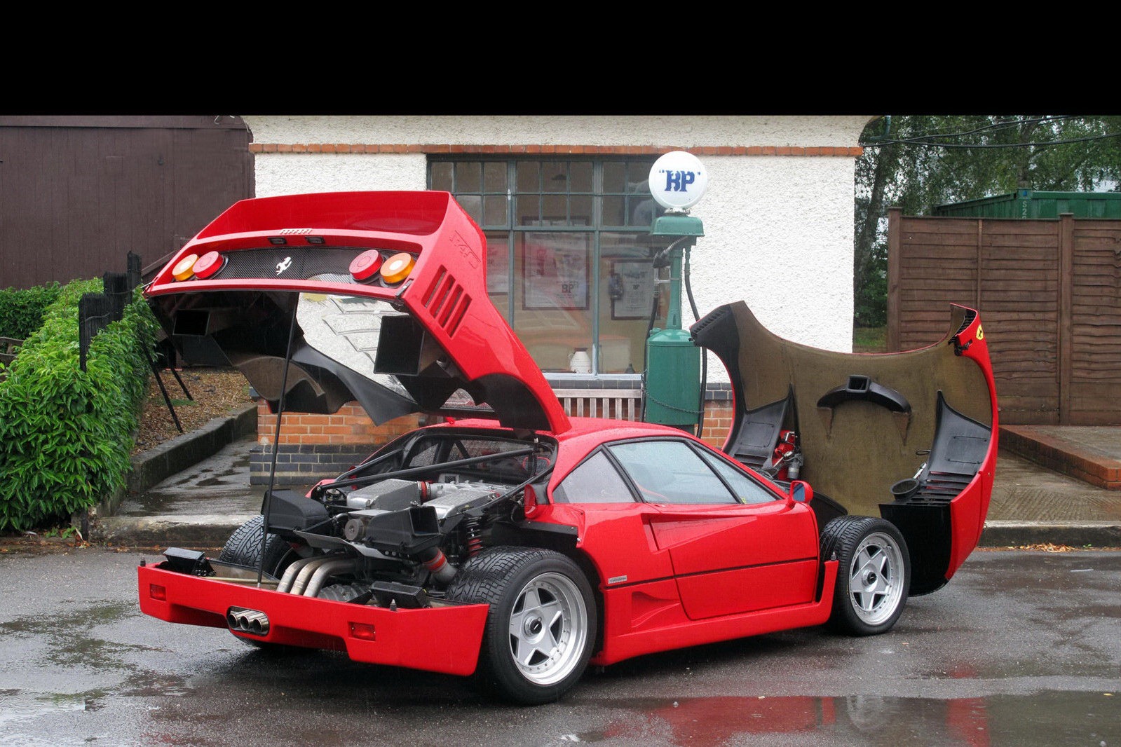 [Ferrari-F40-15%255B2%255D.jpg]