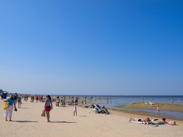 Plaża w Jurmali. Woda jak widać na załączonym obrazku nie zachęcała do kąpieli. P8279313.jpg