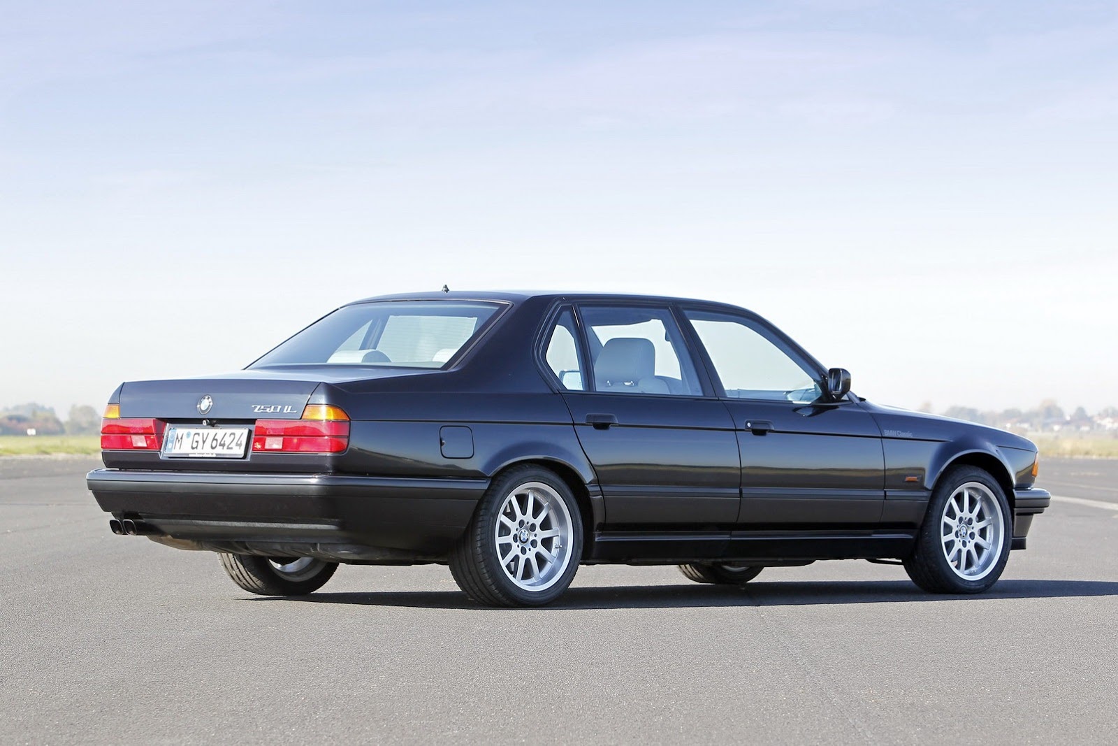 [BMW-V12-7-Series-4%255B2%255D.jpg]