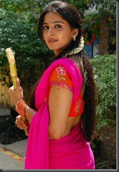 anushka_sexy in saree
