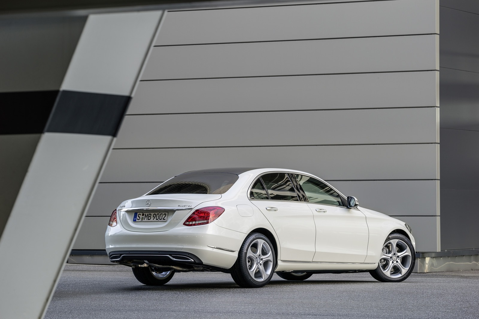 [2015-Mercedes-C-Class-40%255B3%255D.jpg]